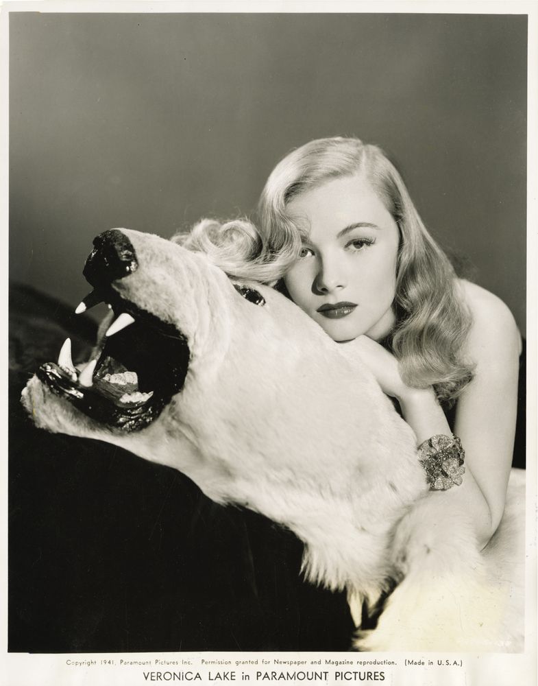 Veronica Lake Portrait Still by George Hurrell (Paramount, 1941).- Movie Poster Reprint