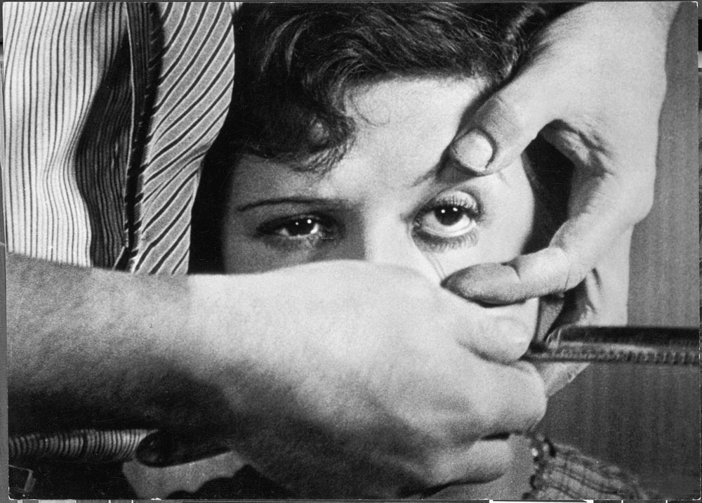 Un Chien Andalou (film still) - by Salvador Dali